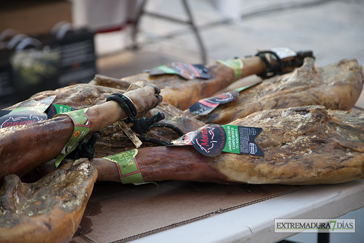 Los mejores cortadores de jamón se dan cita en ‘Badajoz Capital Ibérica’
