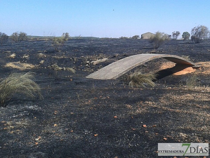 Día después del incendio en la Frontera de Caya (Badajoz)