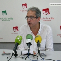 IU: “Las bases del PSOE no apoyan a Vara”