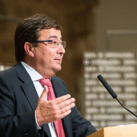 Vara se reúne con su homólogo canario para analizar la situación política nacional