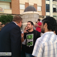 Campamento Dignidad y Osuna protagonizan una disputa en la Asamblea