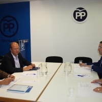 Monago apuesta por impulsar las empresas familiares