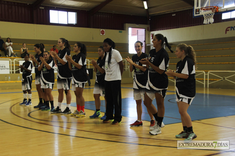 Imágenes del partido de presentación del Baloncesto Batalayws