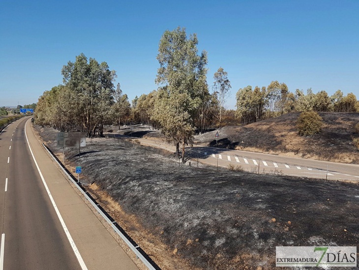Día después del incendio en la Frontera de Caya (Badajoz)