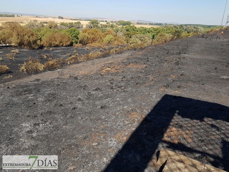 Día después del incendio en la Frontera de Caya (Badajoz)
