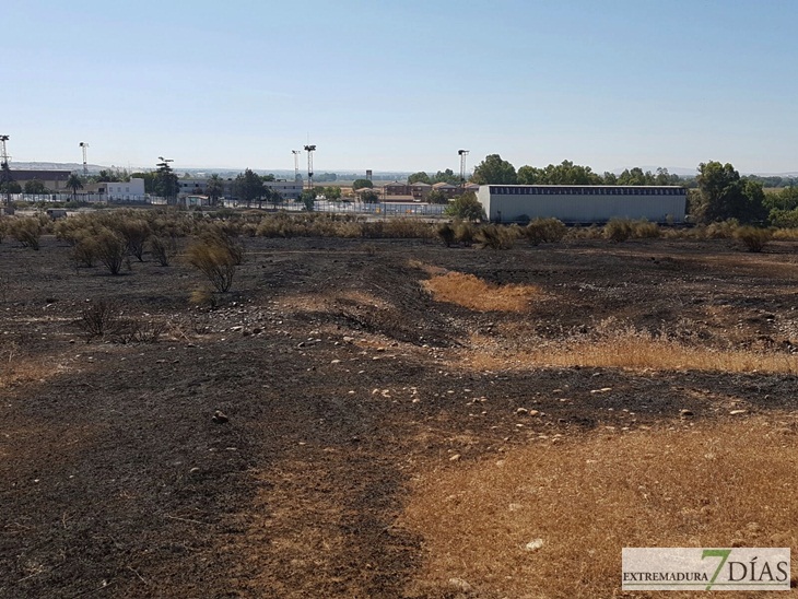 Día después del incendio en la Frontera de Caya (Badajoz)