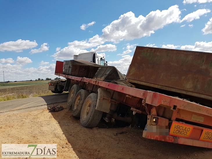 Cortada la BA-023  tras accidentarse un camión