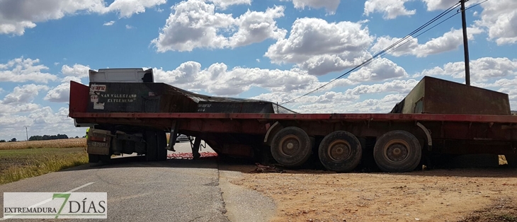 Cortada la BA-023  tras accidentarse un camión