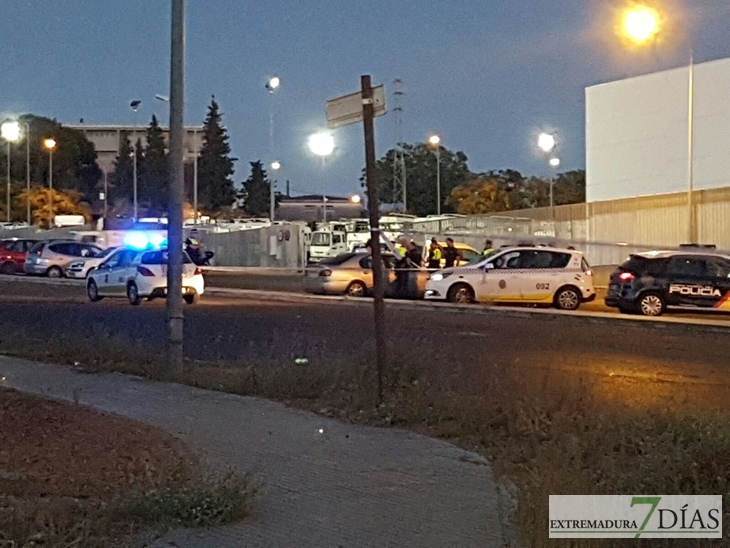 Aparece un hombre muerto dentro de un vehículo en Badajoz