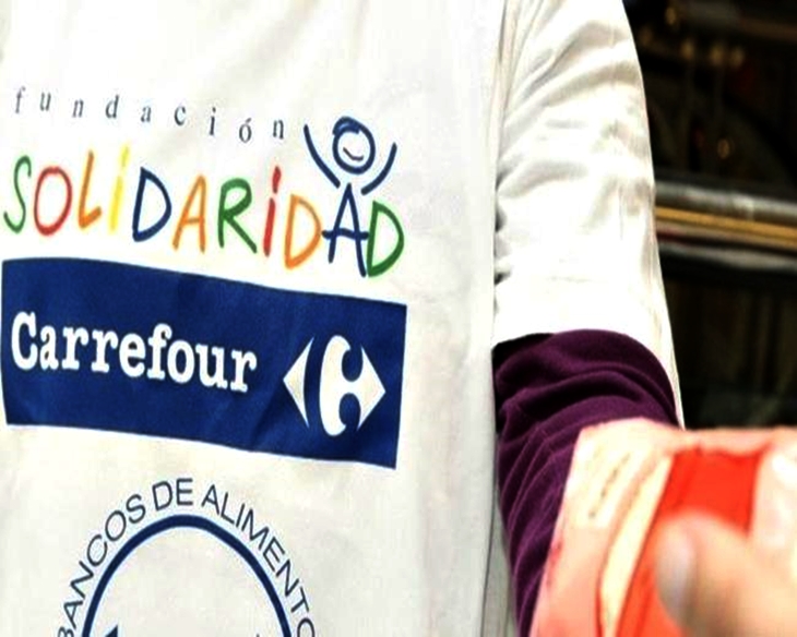 Carrefour entrega material escolar a Cruz Roja