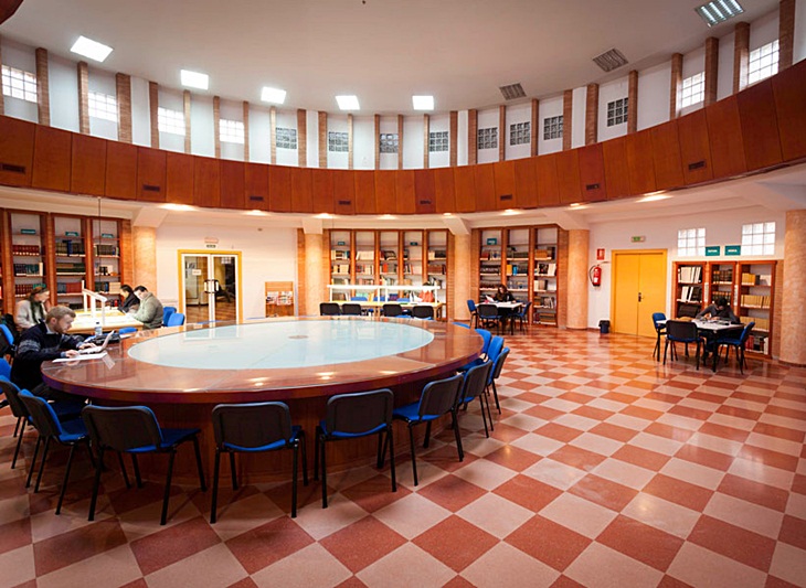 Emotiva actividad en Mérida para celebrar el Día Mundial de la Biblioteca