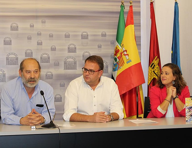 La Feria Chica viene cargada de actividades culturales y educativas