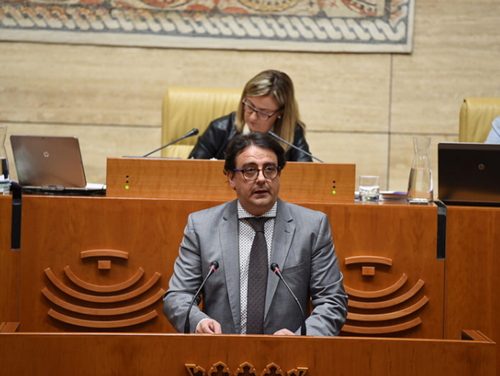 Vergeles: “La Junta garantiza el derecho a los Servicios Sociales”