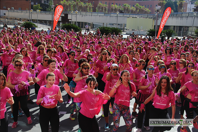 Imágenes de la Masterclass de zumba contra el cáncer