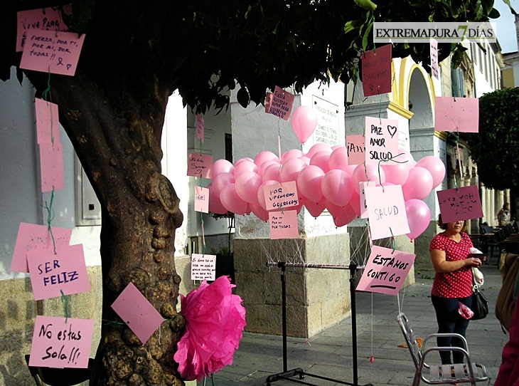 Mérida celebra el Día Mundial Contra el Cáncer de Mama