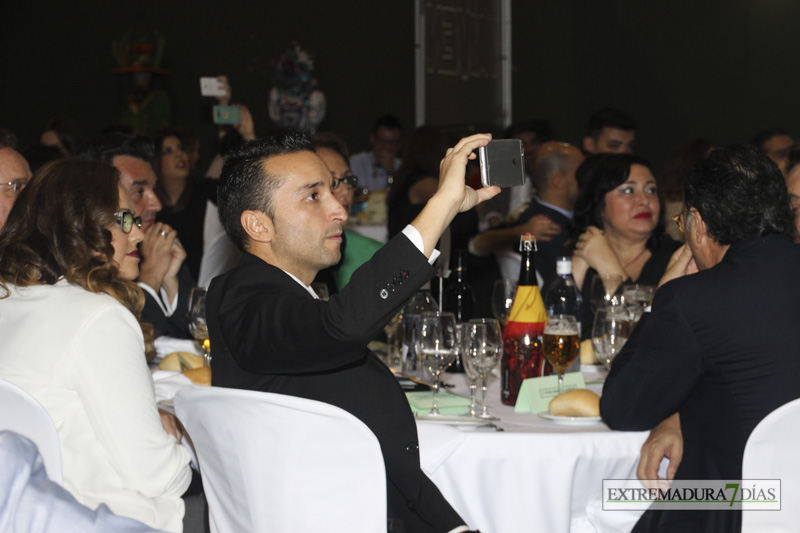 Ambiente en la Gala Antifaz de Plata