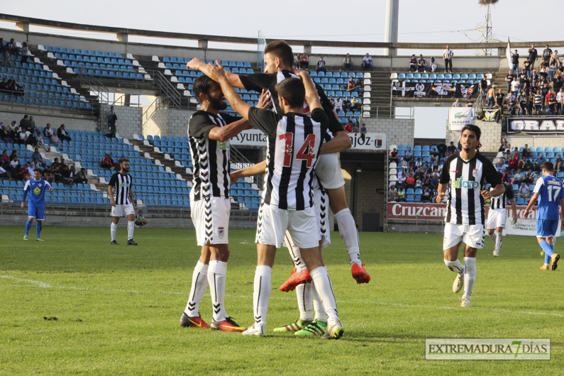 Imágenes del CD Badajoz 6 - 1 Díter Zafra