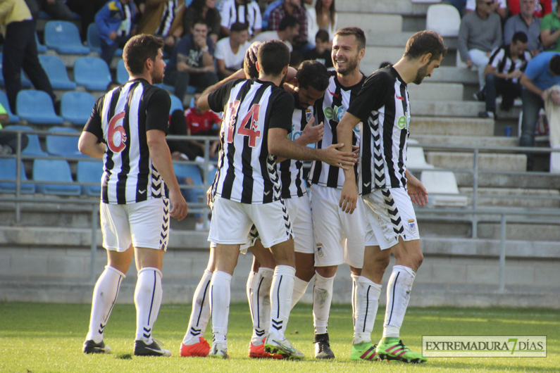 Imágenes del CD Badajoz 6 - 1 Díter Zafra