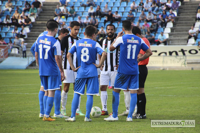 Imágenes del CD Badajoz 6 - 1 Díter Zafra