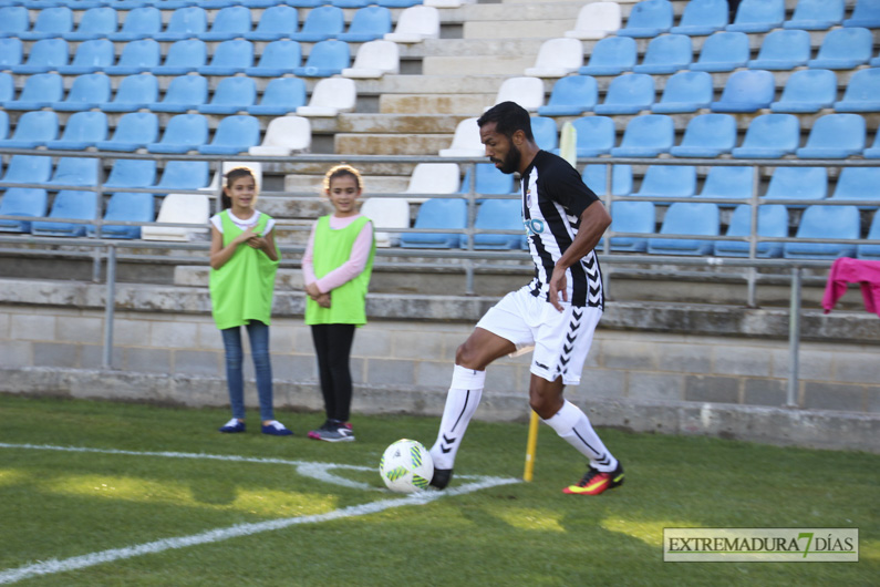 Imágenes del CD Badajoz 4 - 0 Moralo