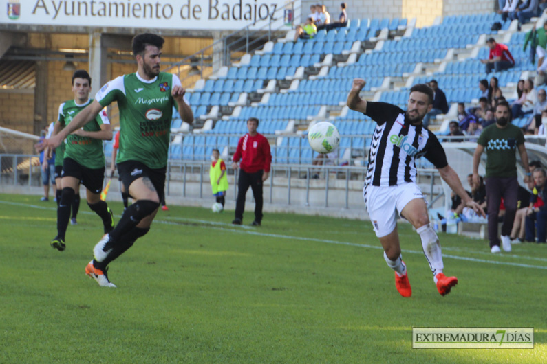 Imágenes del CD Badajoz 4 - 0 Moralo