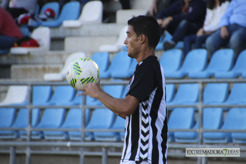 Imágenes del CD Badajoz 4 - 0 Moralo