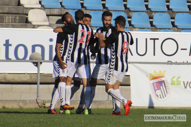 Imágenes del CD Badajoz 4 - 0 Moralo