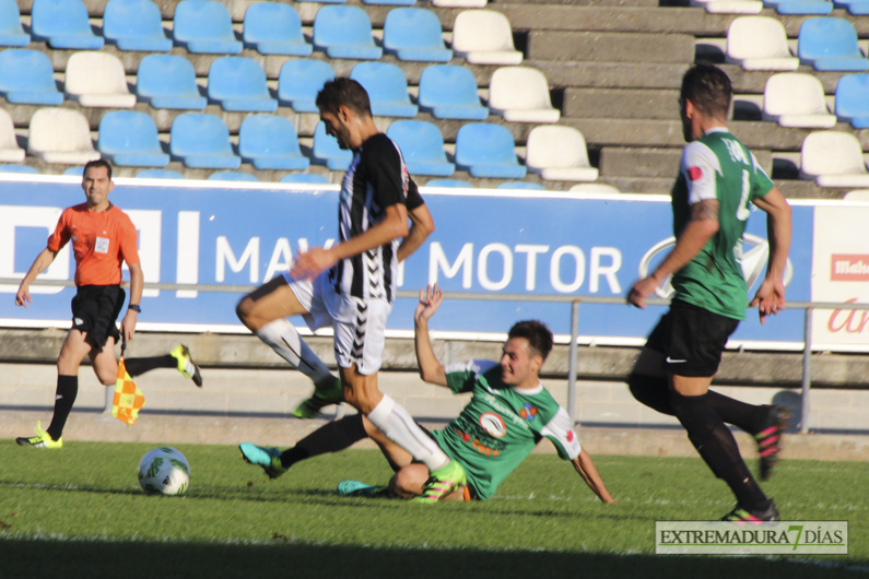 Imágenes del CD Badajoz 4 - 0 Moralo