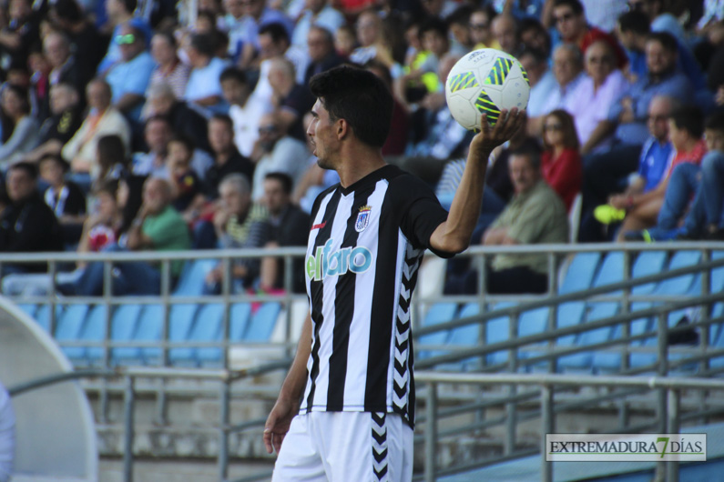 Imágenes del CD Badajoz 4 - 0 Moralo