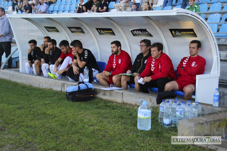 Imágenes del CD Badajoz 4 - 0 Moralo