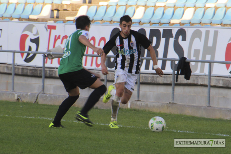 Imágenes del CD Badajoz 4 - 0 Moralo