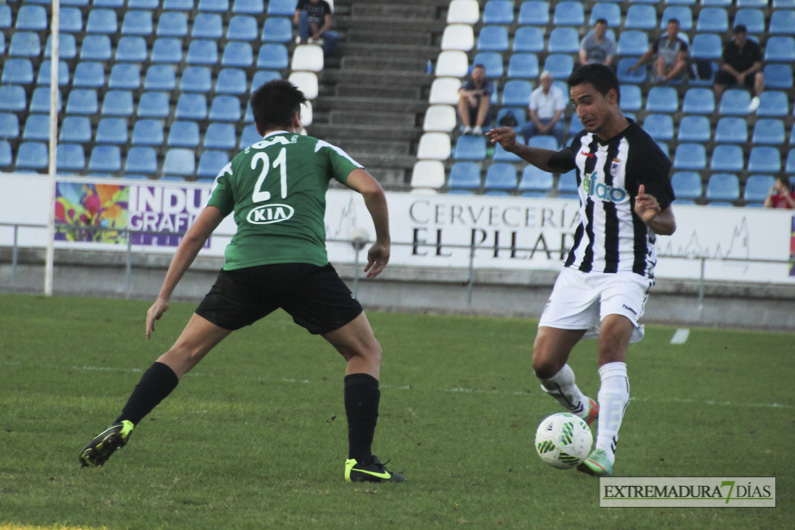 Imágenes del CD Badajoz 4 - 0 Moralo