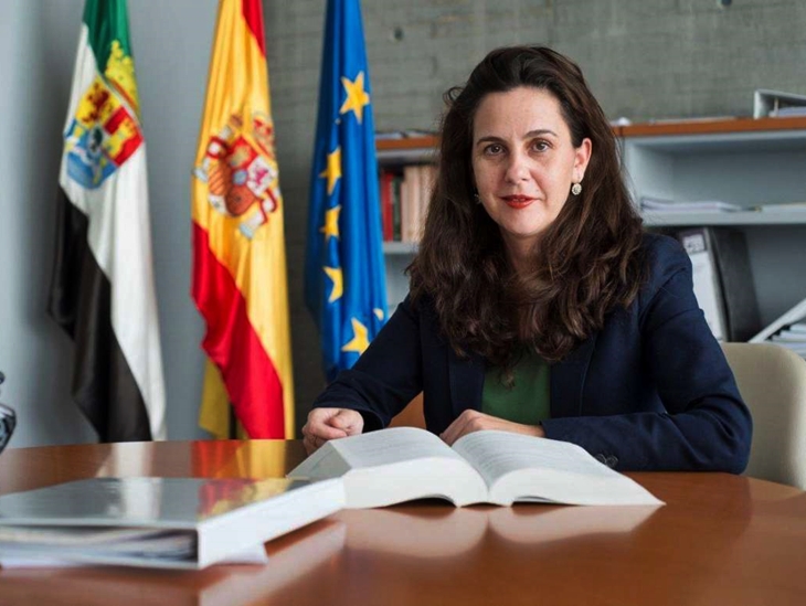 La Junta intenta mover ficha ante el lamentable episodio de las oposiciones