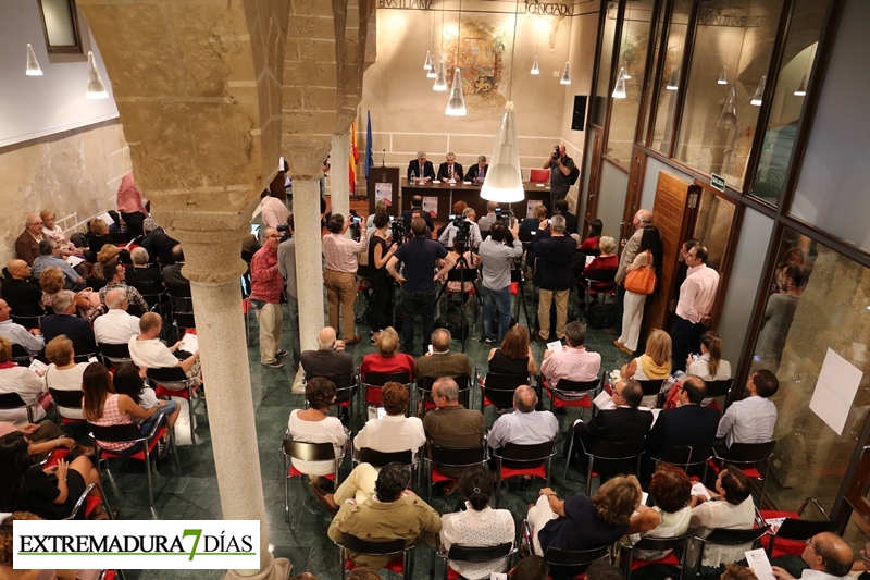 Imágenes de la entrega de premios del Día del Comercio en Badajoz