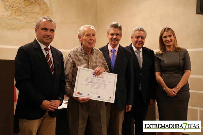 Imágenes de la entrega de premios del Día del Comercio en Badajoz