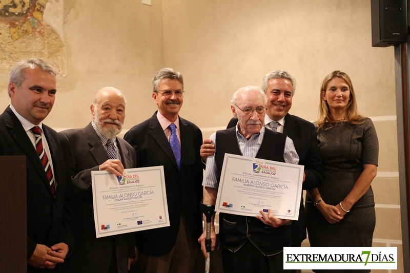 Imágenes de la entrega de premios del Día del Comercio en Badajoz