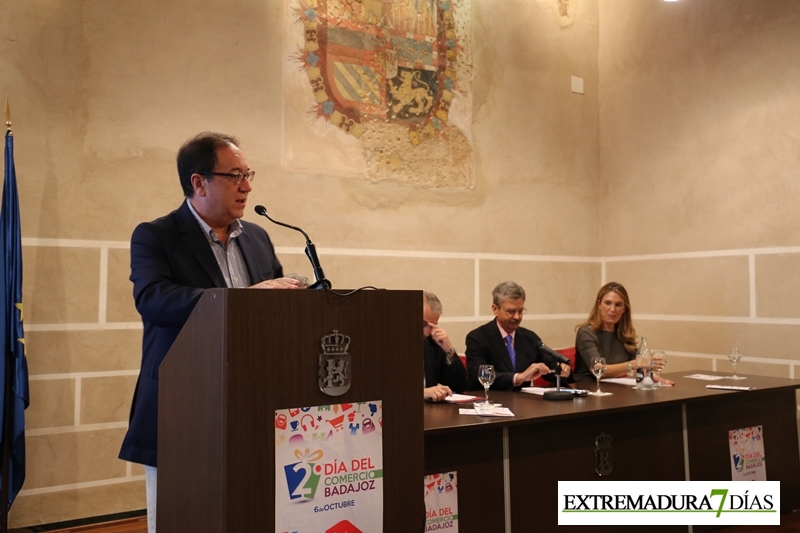 Imágenes de la entrega de premios del Día del Comercio en Badajoz