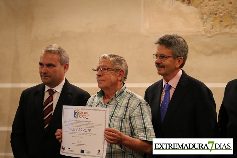 Imágenes de la entrega de premios del Día del Comercio en Badajoz