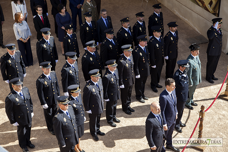 Imágenes del Día de la Policía Nacional celebrado en Badajoz