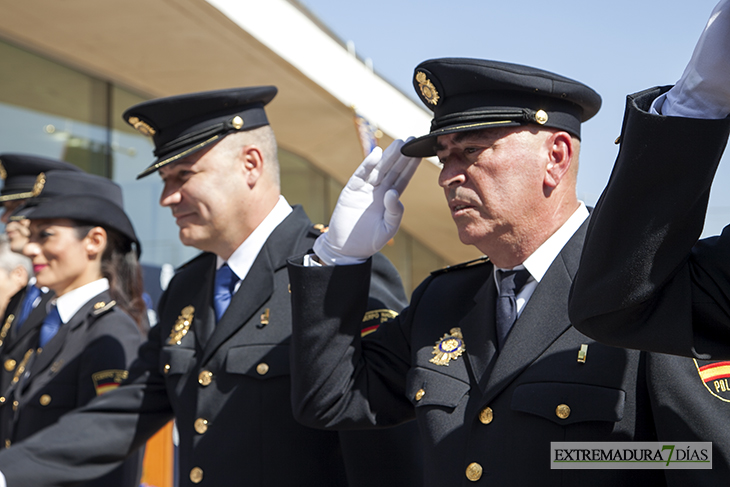 Imágenes del Día de la Policía Nacional celebrado en Badajoz