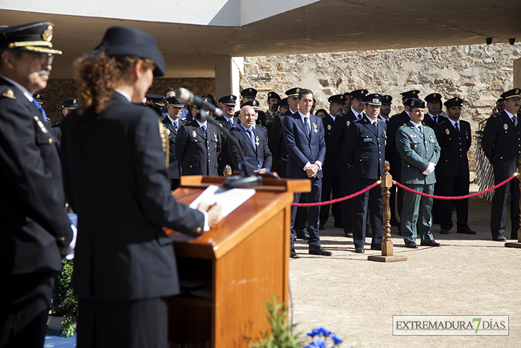 Imágenes del Día de la Policía Nacional celebrado en Badajoz