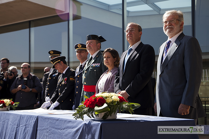 Imágenes del Día de la Policía Nacional celebrado en Badajoz