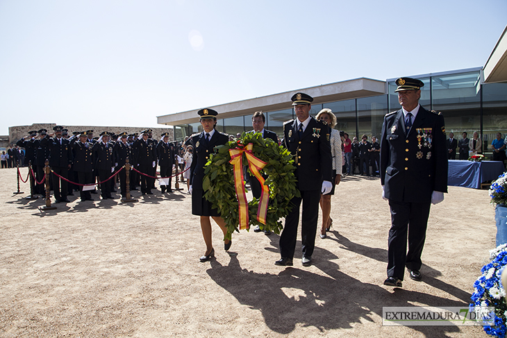 Imágenes del Día de la Policía Nacional celebrado en Badajoz