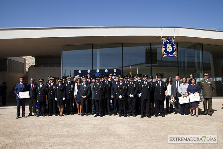 Imágenes del Día de la Policía Nacional celebrado en Badajoz