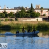 Un hombre se tira hacia el Guadiana desde el Puente de Palmas