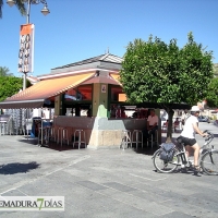 Toda la oposición es contraria al derribo de los quioscos de Plaza de España