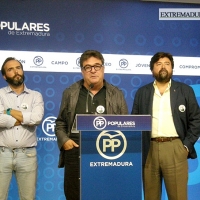Los sindicatos tachan de “estrategia política” la postura de Monago
