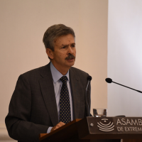 Navarro: "Tenemos que parar la campaña contra las renovables"