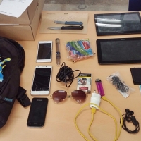 Sorprenden a dos menores robando en su casa mientras dormían