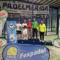 Éxito de participación en la octava cita del Circuito Extremeño de Pádel